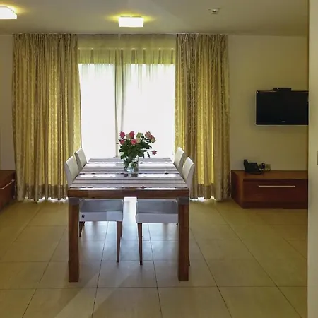 Stunning In With Wifi Apartment *